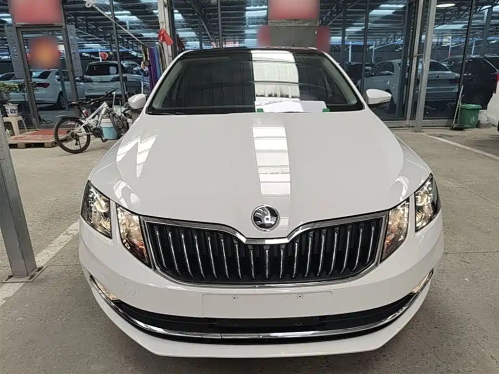 Skoda Octavia 2019 — фото 3
