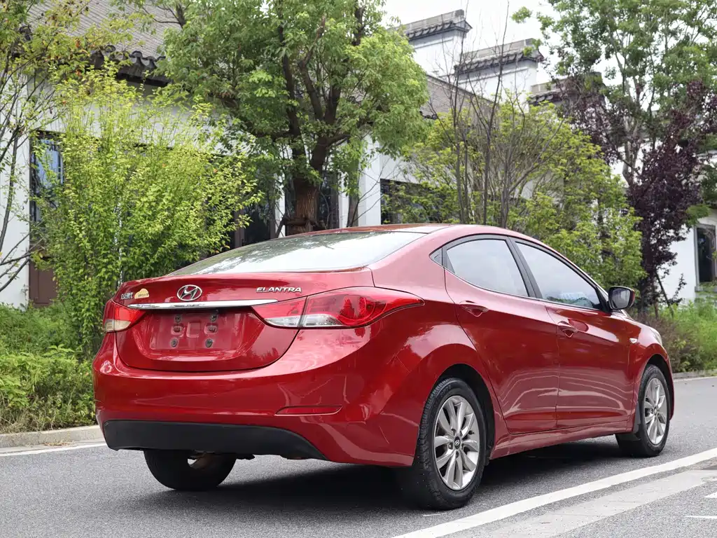 Hyundai Elantra 2016