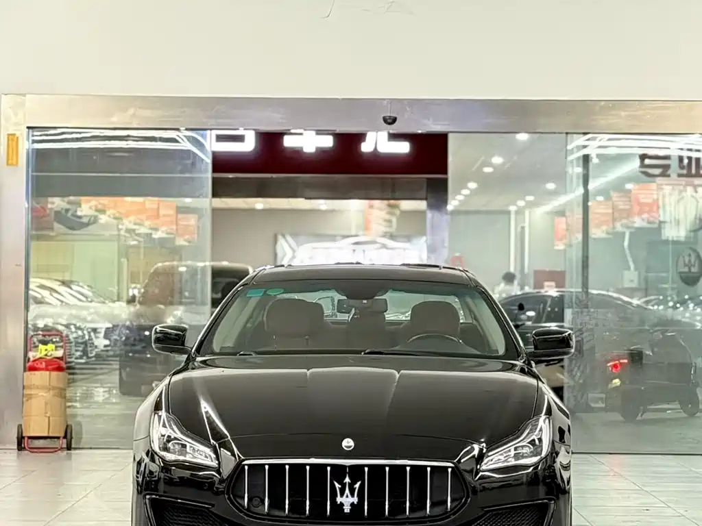 Maserati Quattroporte 2014 — фото 11