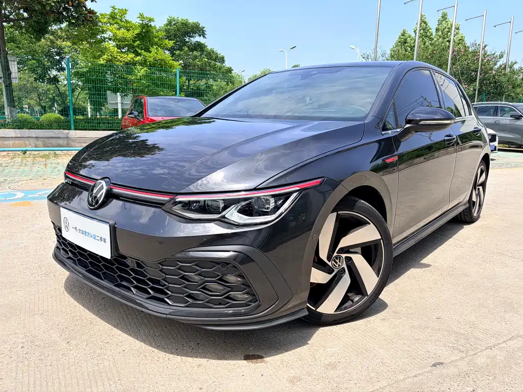 Volkswagen Golf GTI 2024