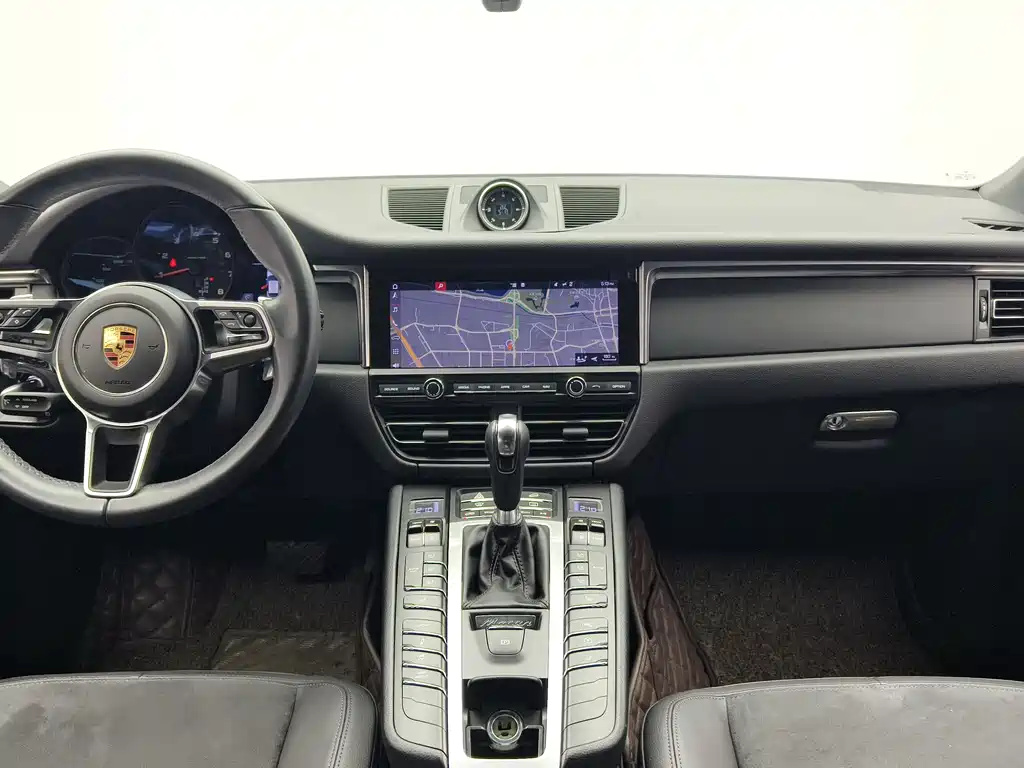 Porsche Macan 2020 — фото 10