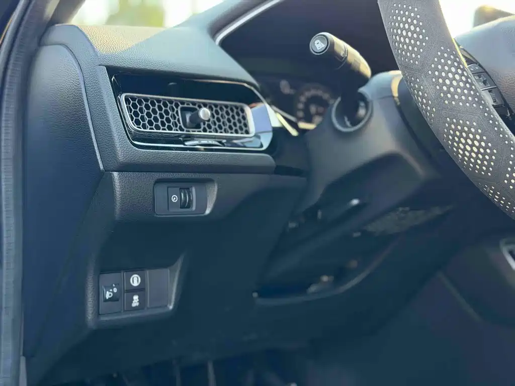 Honda Civic 2025 — фото 16