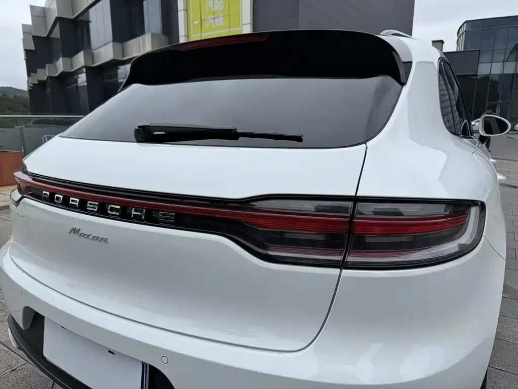 Porsche Macan 2020 — фото 36