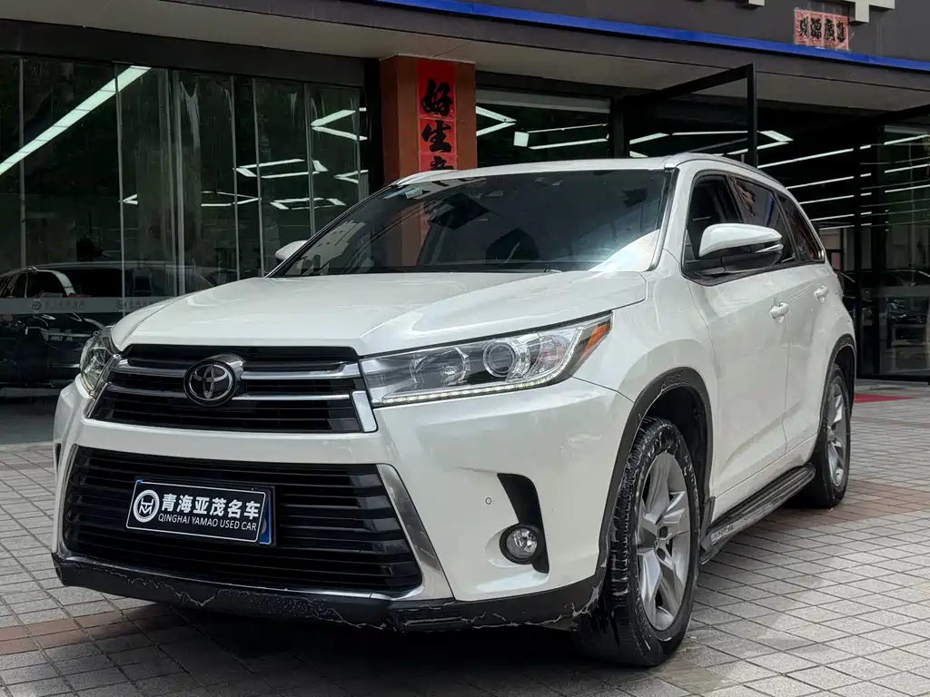 Toyota Highlander 2019 — фото 1