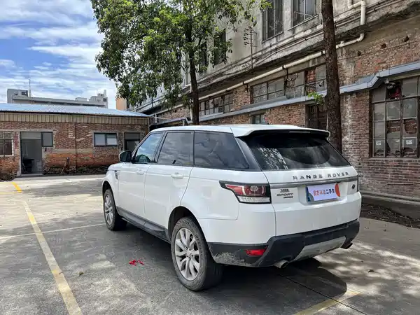 Land Rover Range Rover Sport 2015