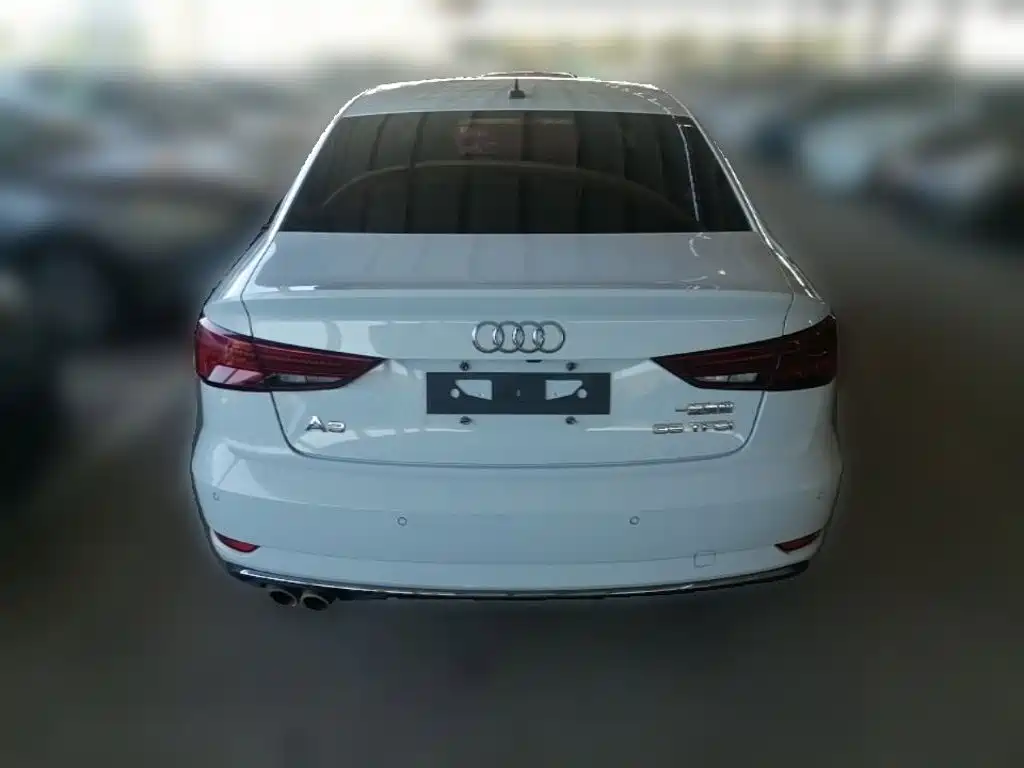 Audi A3 2019 — фото 10