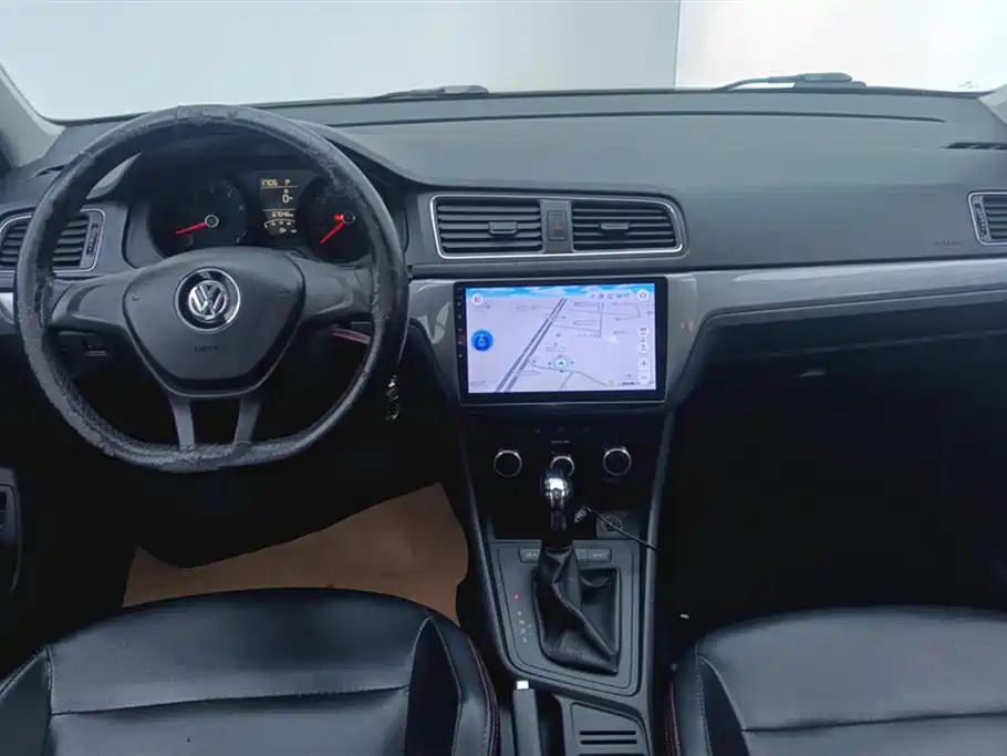 Volkswagen Lavida 2017 — фото 12