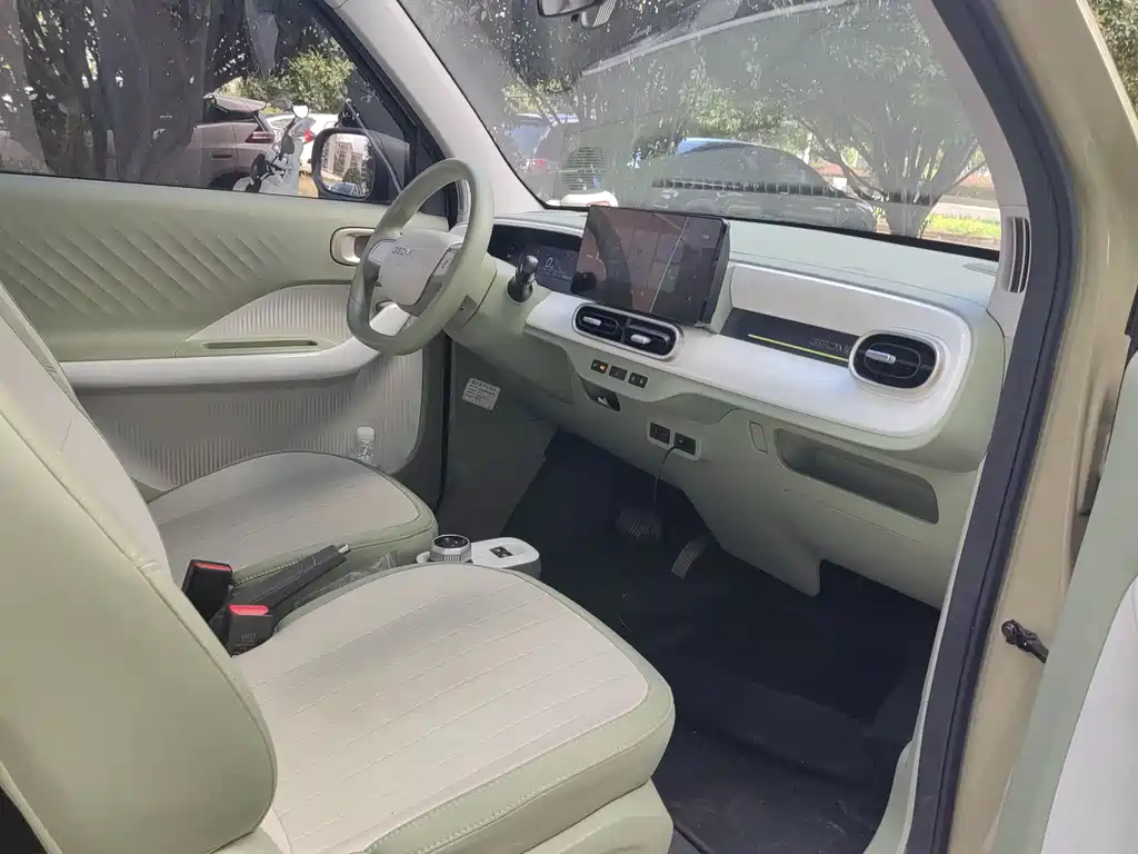 Geely Galaxy Panda 2025 — фото 10