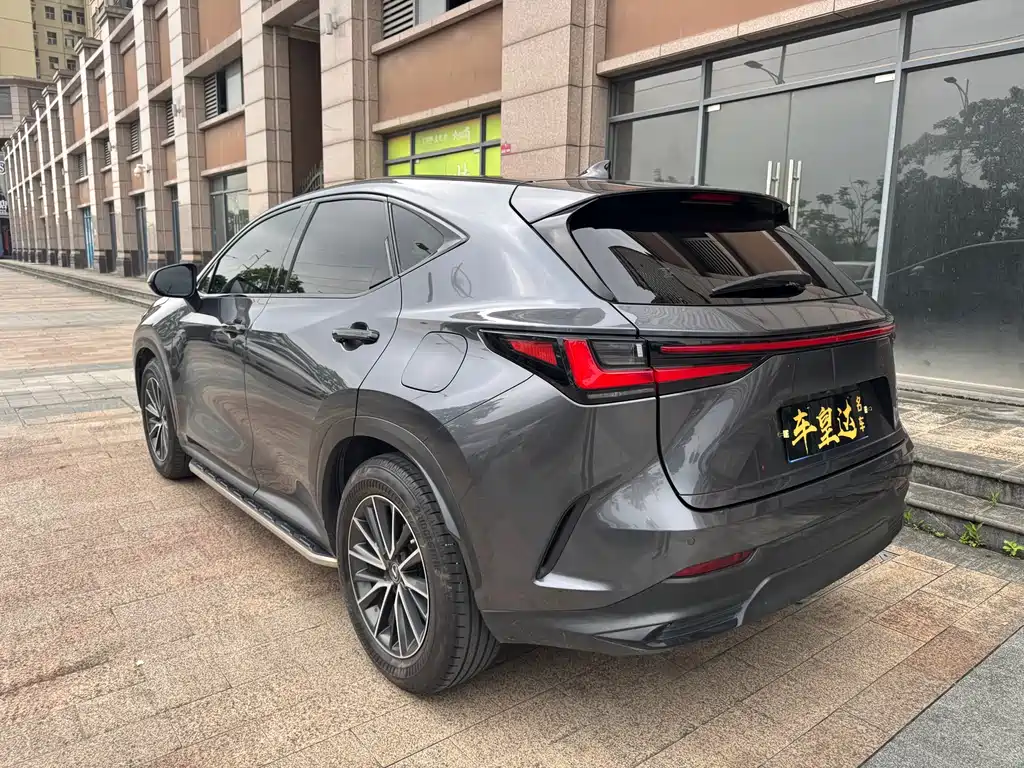 Lexus NX 2022 — фото 4