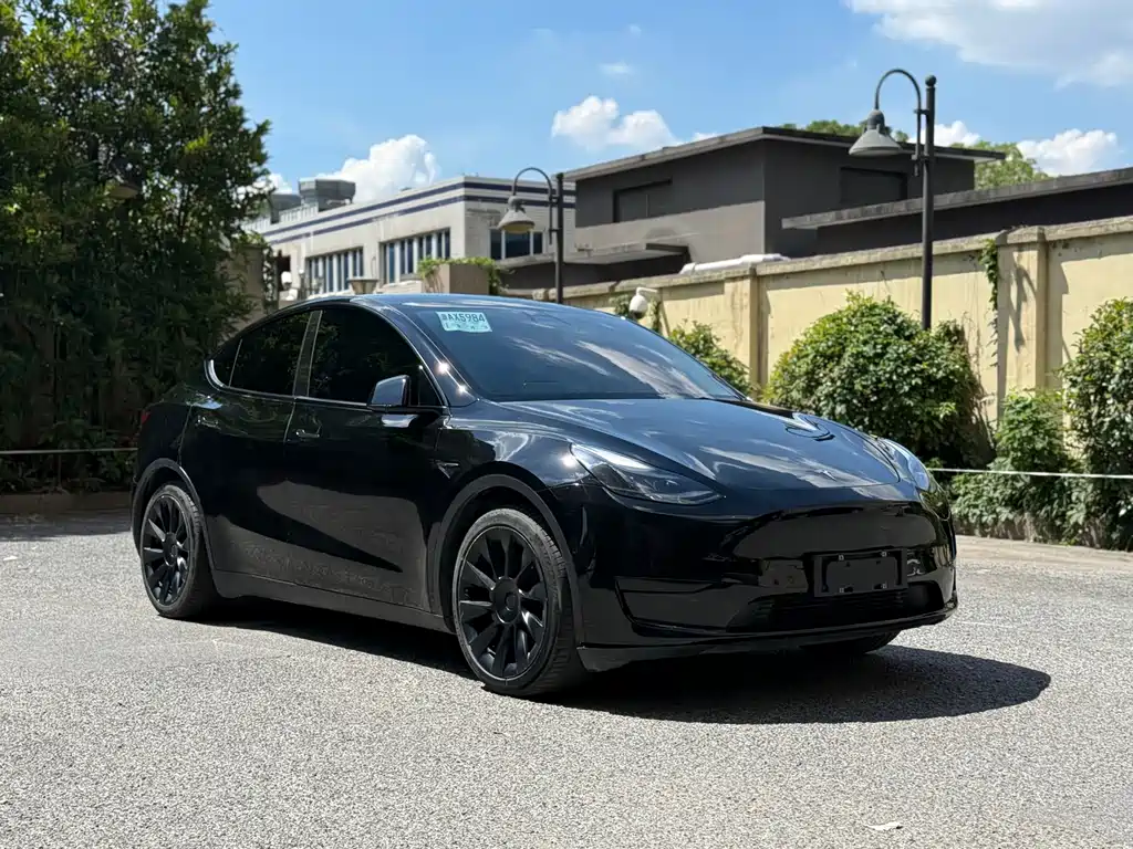 Tesla Model Y 2022 — фото 3