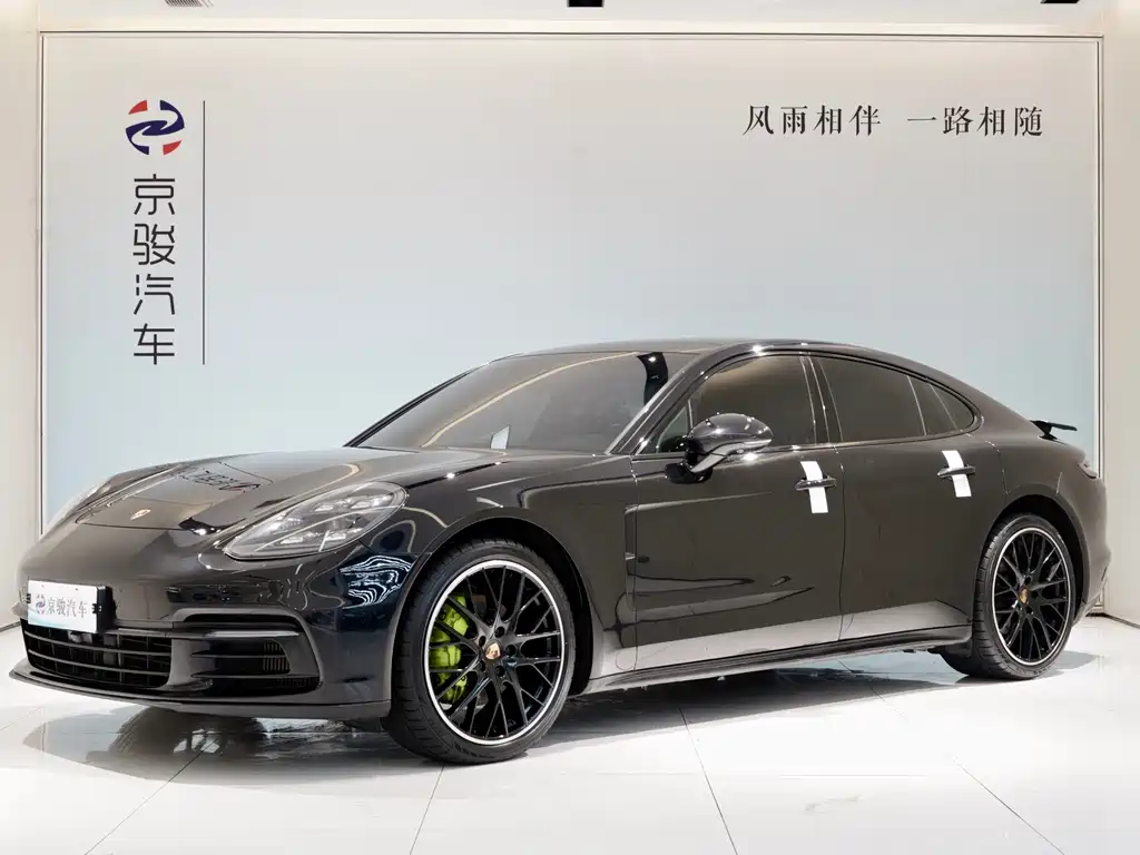 Porsche Panamera 2019 — фото 1
