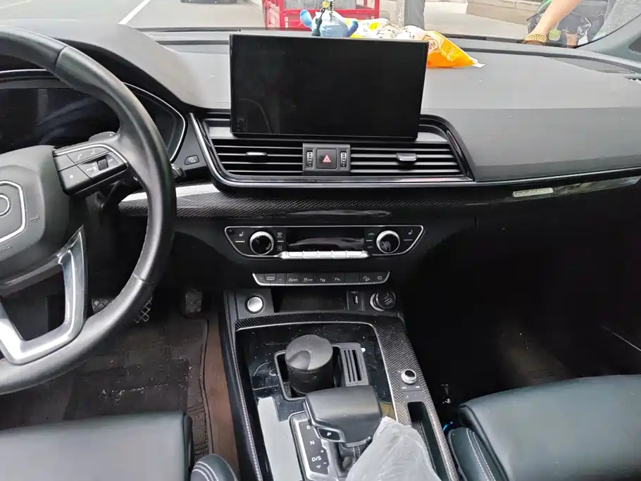 Audi Q5L Sportback 2021 — фото 13