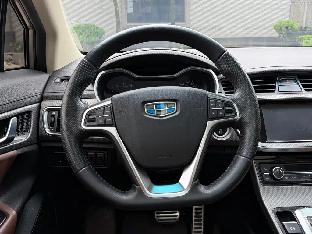 Geely Emgrand GS 2017 — фото 8