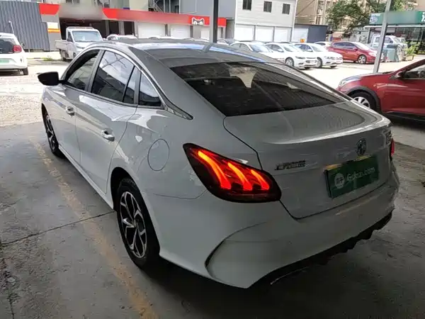 MG MG5 2022