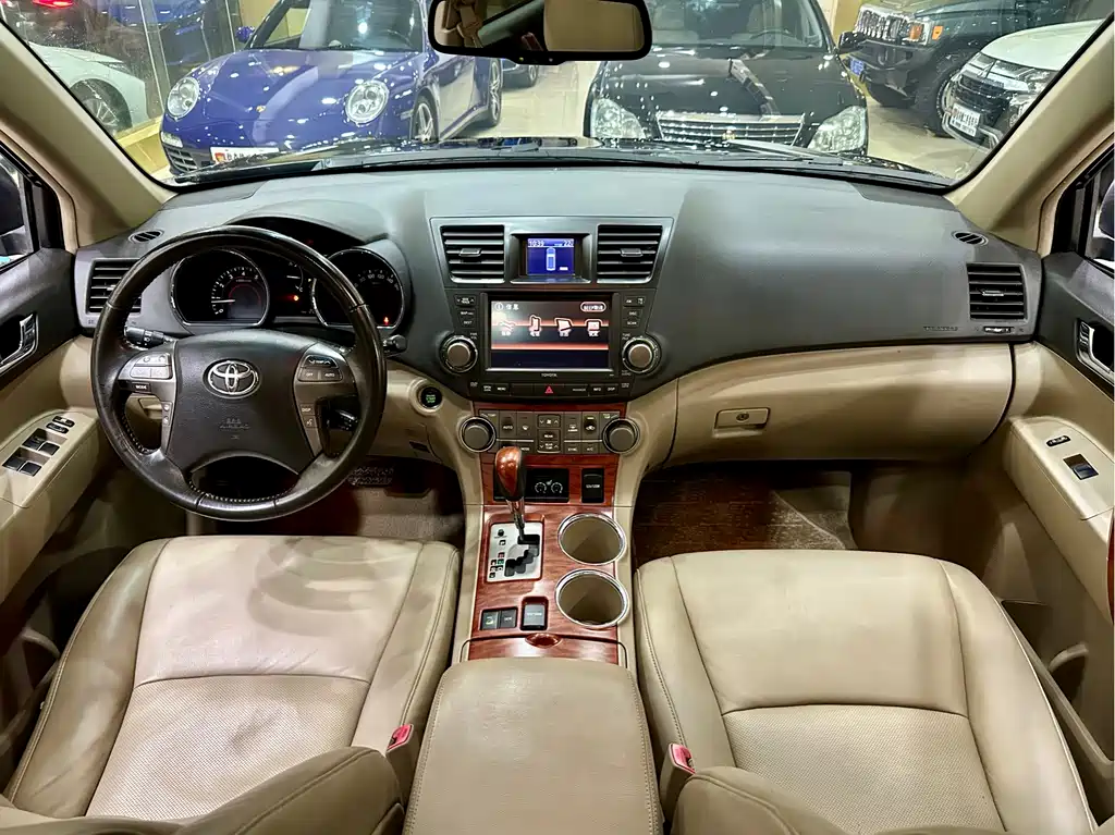 Toyota Highlander 2008 — фото 12