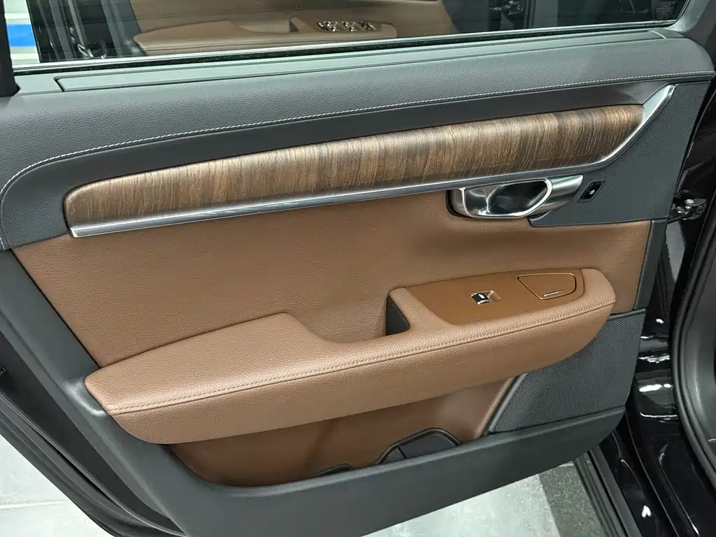 Volvo S90 2021 — фото 10