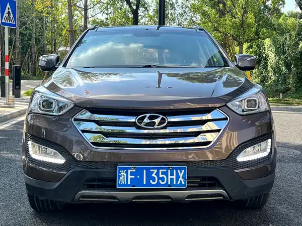 Hyundai Santa Fe 2015