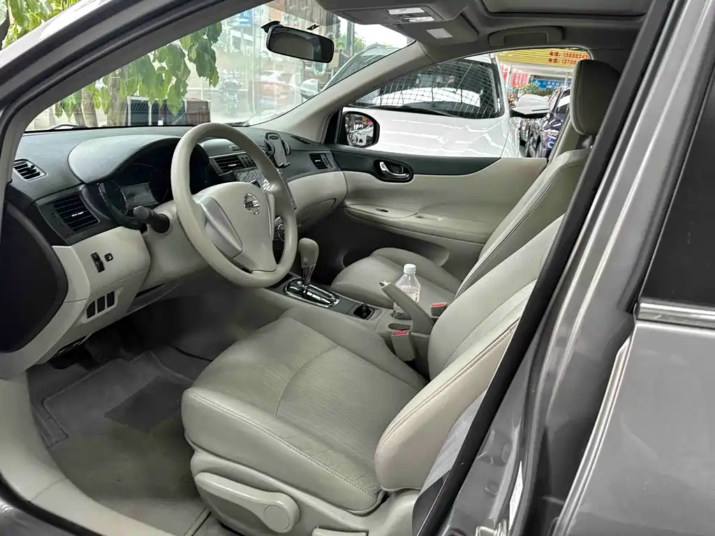 Nissan Tiida 2015 — фото 4