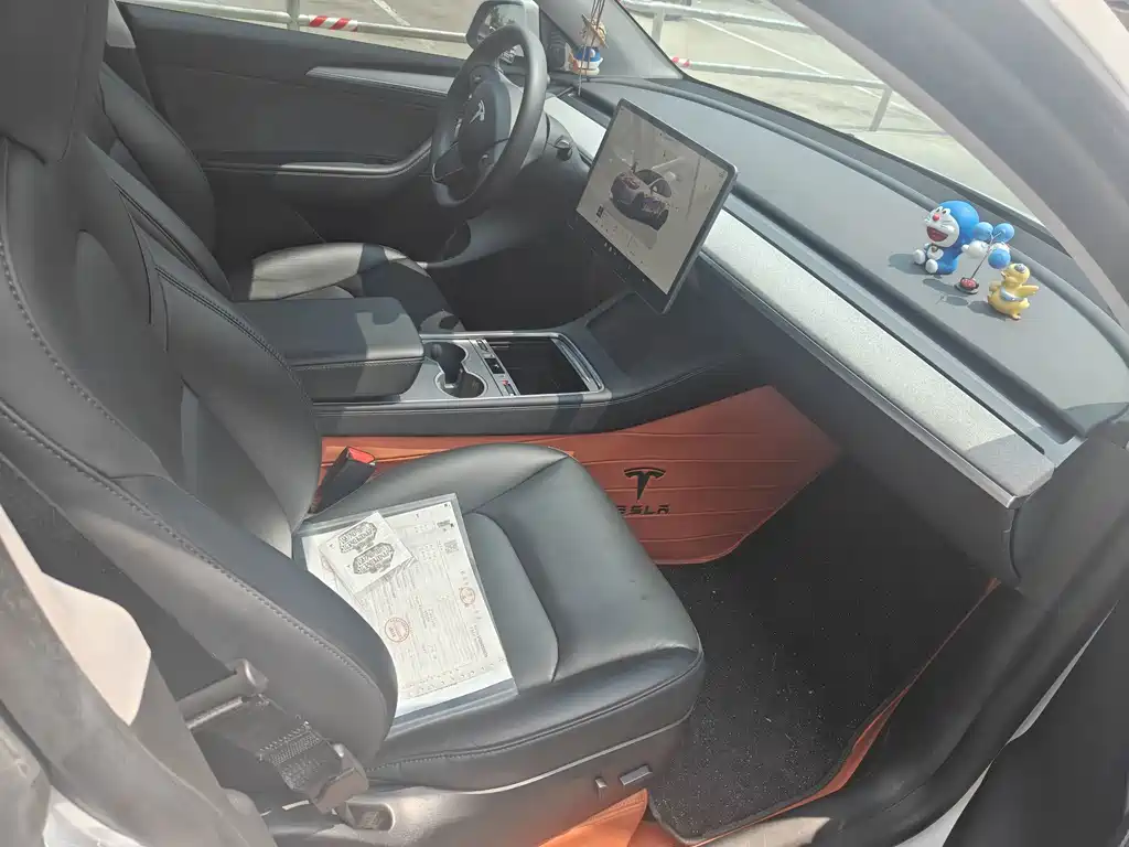Tesla Model Y 2024 — фото 2