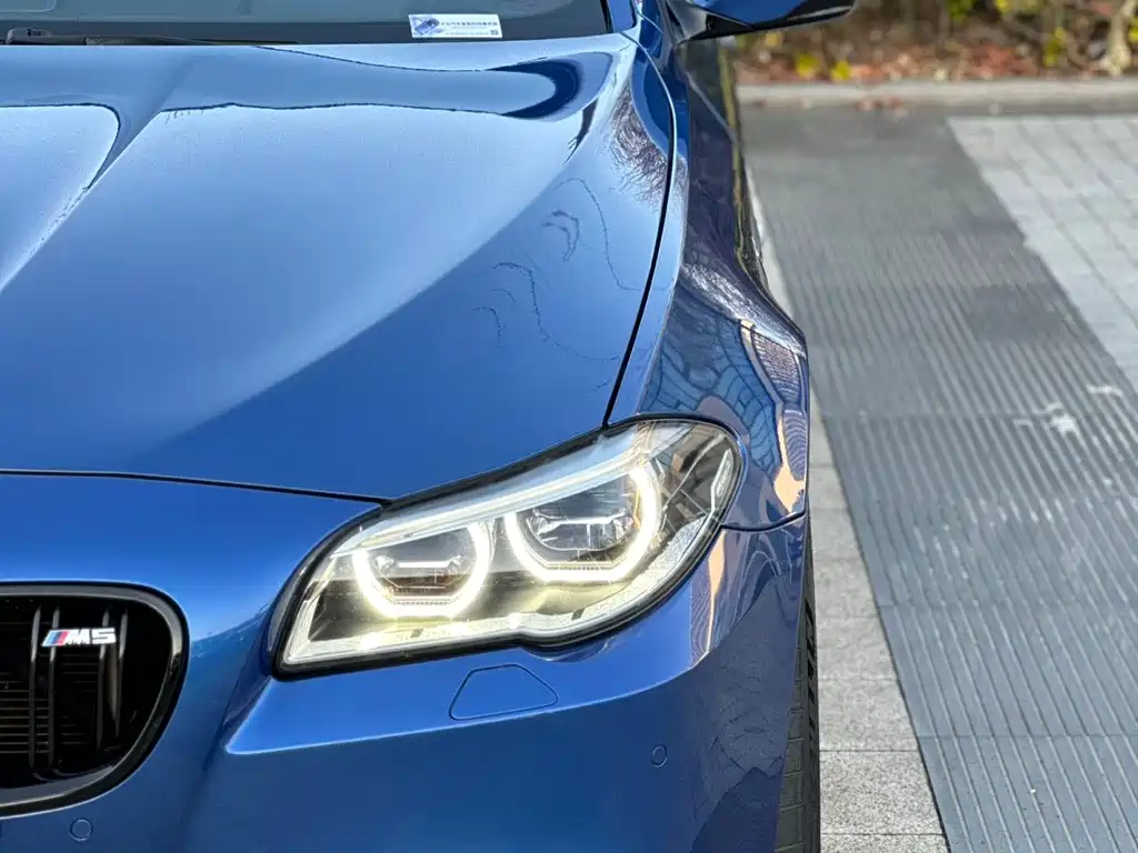BMW M5 2015 — фото 7