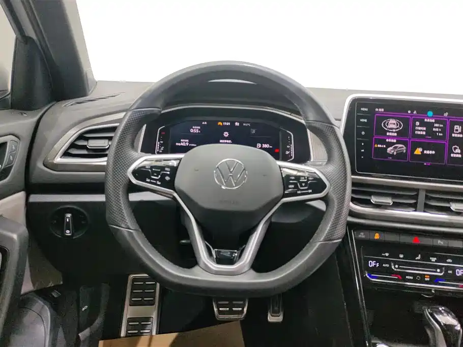 Volkswagen T-Roc 2023 — фото 15