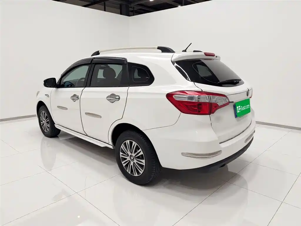 Venucia T70 2017