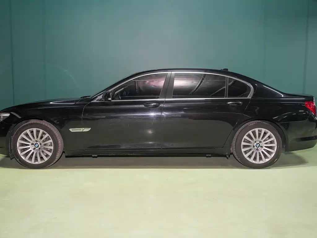 BMW 7 Series 2012 — фото 4