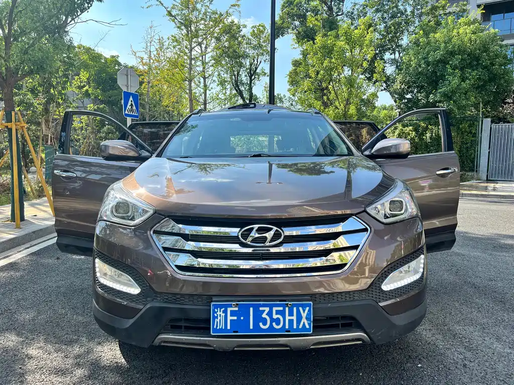 Hyundai Santa Fe 2015 — фото 18