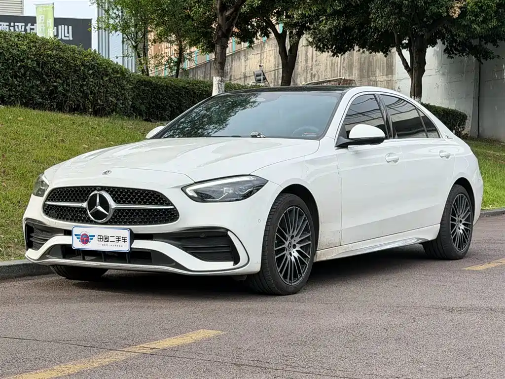 Mercedes-Benz C-Class 2025 — фото 1