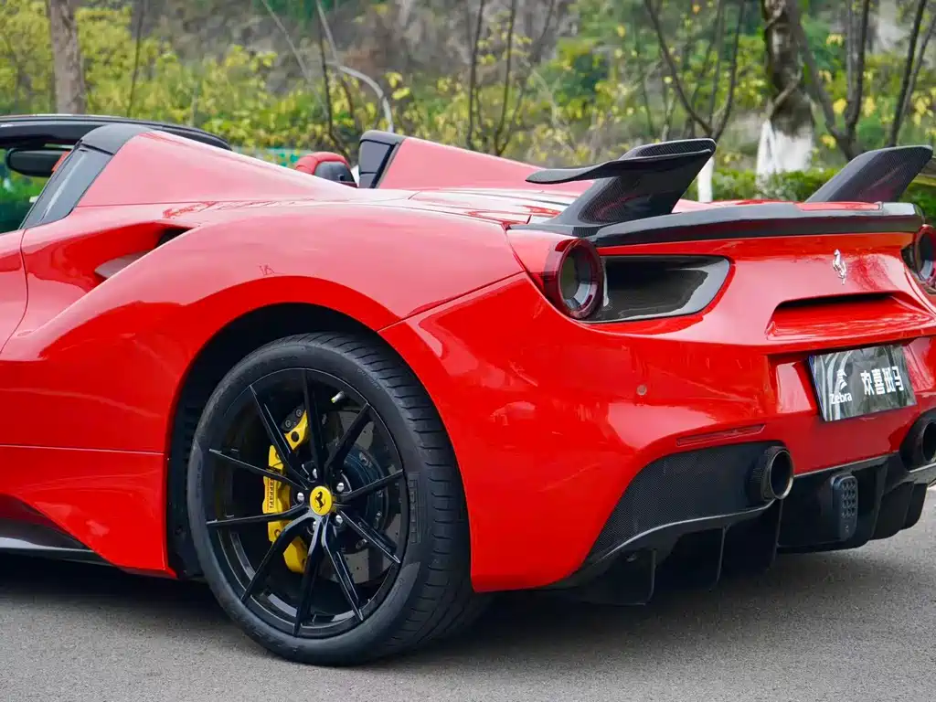 Ferrari 488 2017 — фото 9