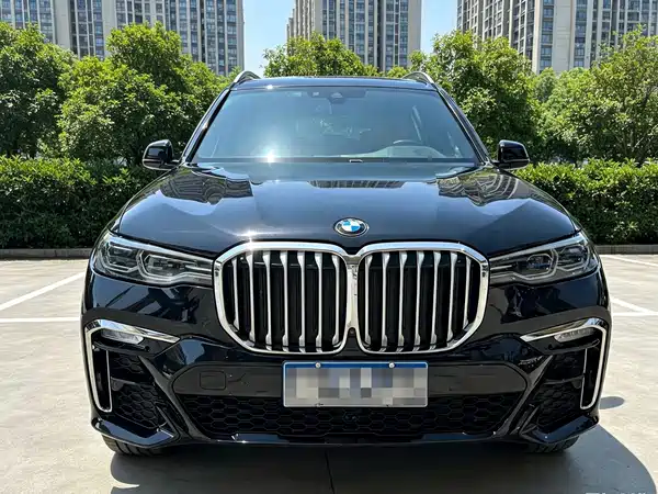 BMW X7 2021