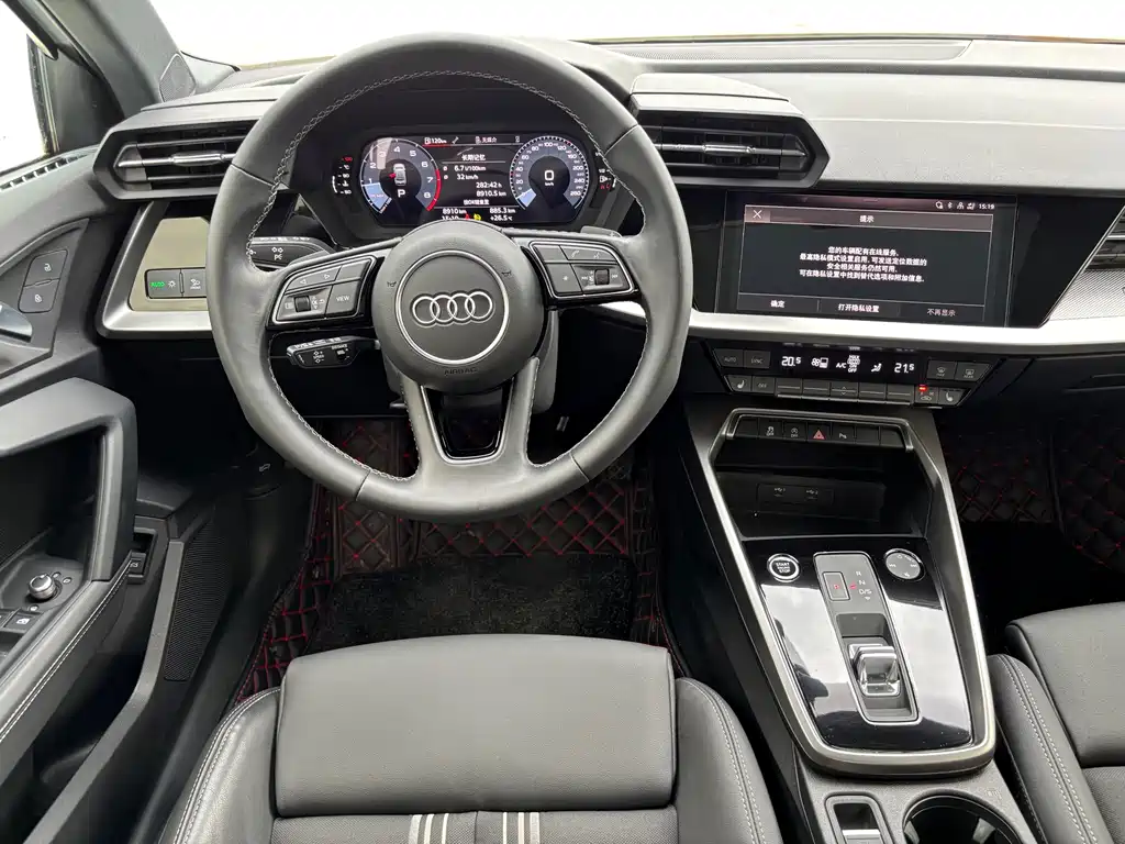 Audi A3 2023 — фото 12