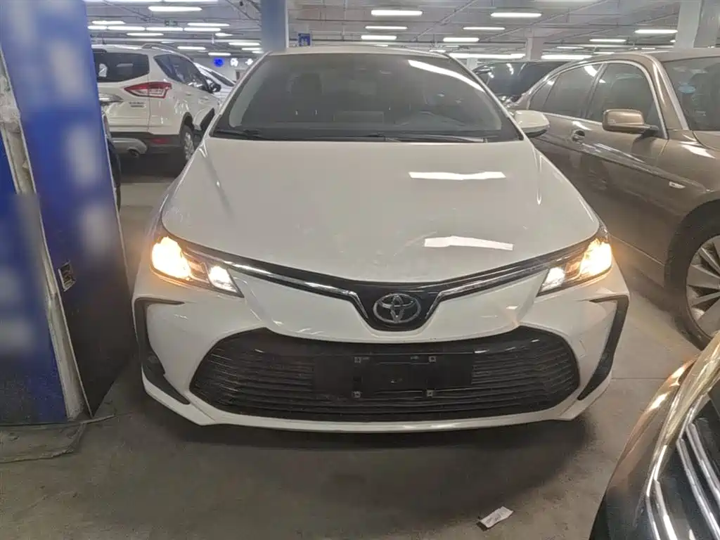 Toyota Corolla 2020 — фото 3