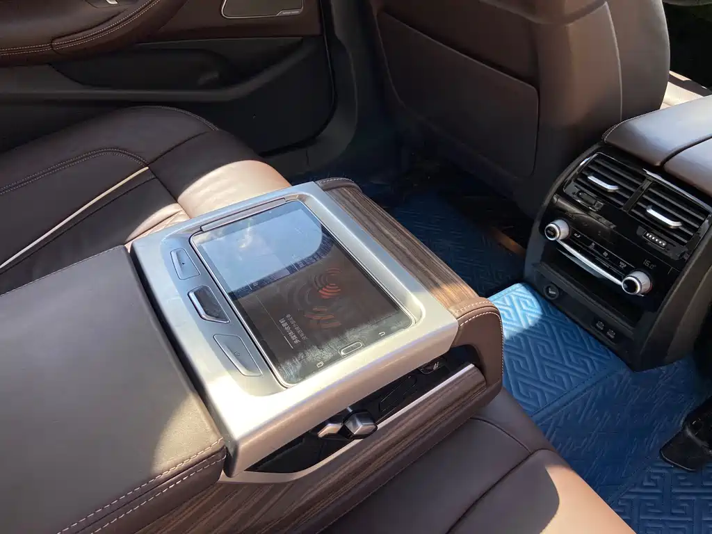 BMW 5 Series 2020 — фото 18