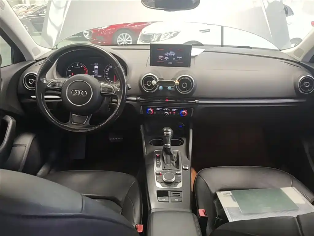 Audi A3 2015 — фото 10