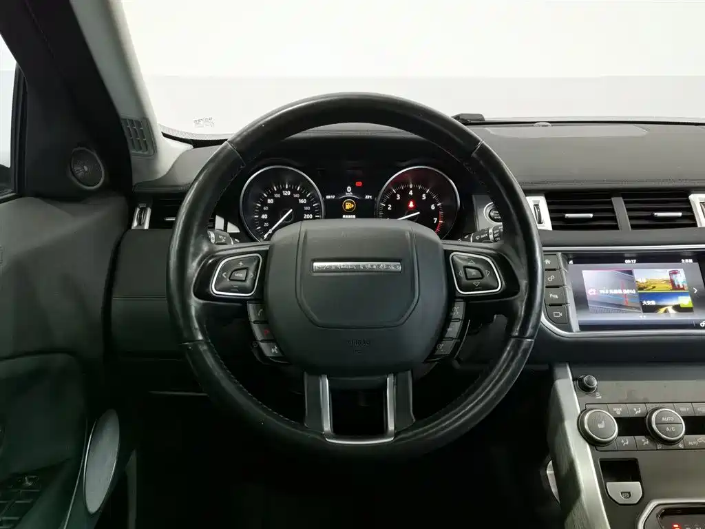 Land Rover Evoque 2017 — фото 11