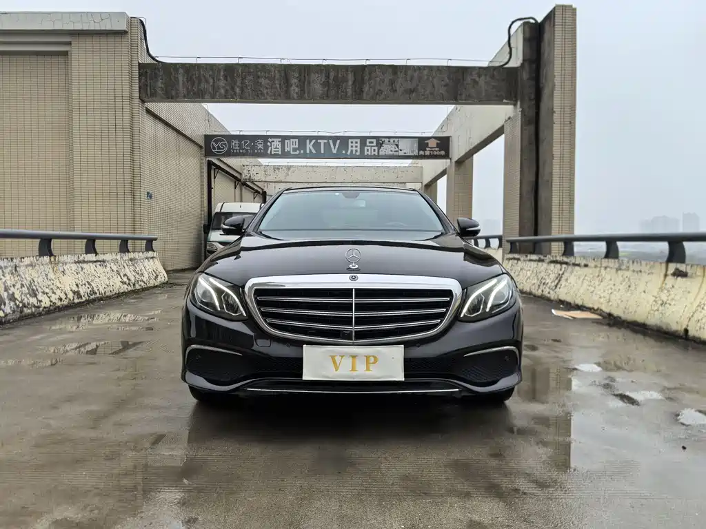 Mercedes-Benz E-Class 2019 — фото 41