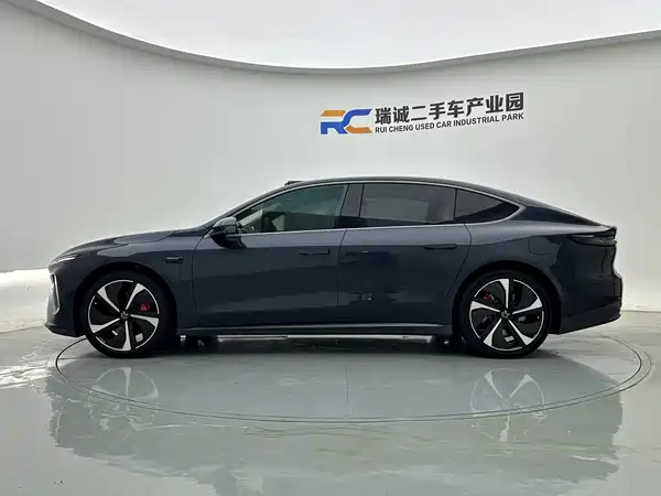 NIO ET7 2022