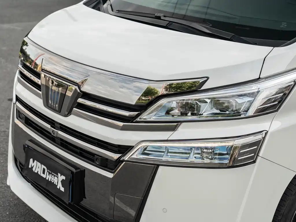 Toyota Vellfire 2022 — фото 7