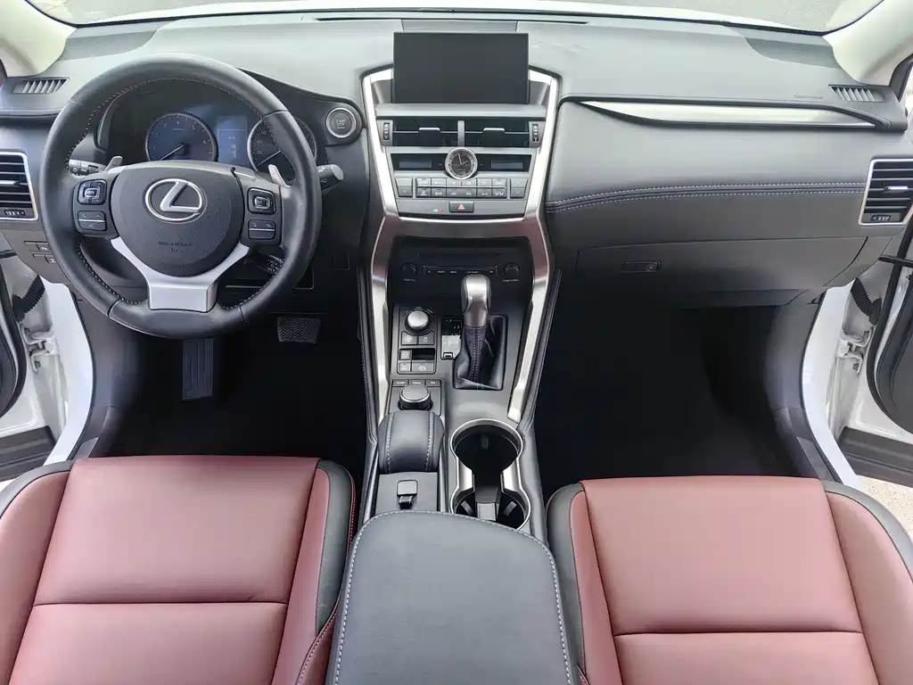 Lexus NX 2017 — фото 12