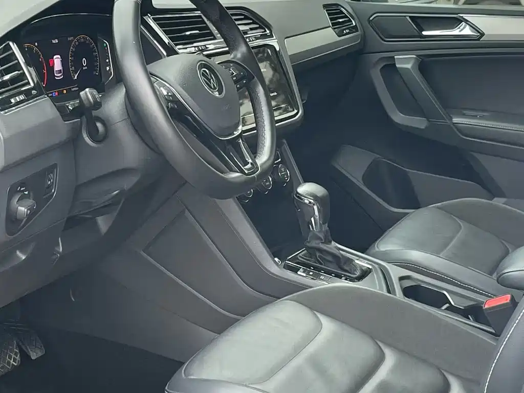 Volkswagen Tiguan L 2021