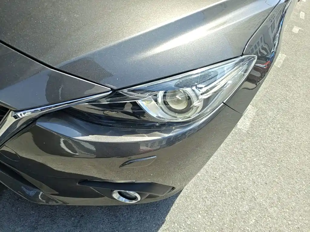 Mazda 3 Axela 2015 — фото 24