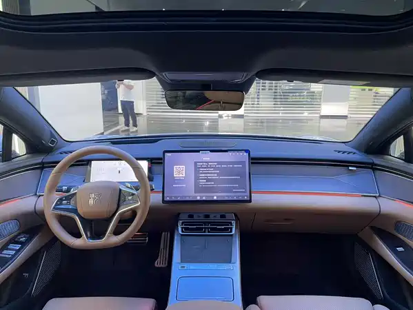 BYD Han L 2025