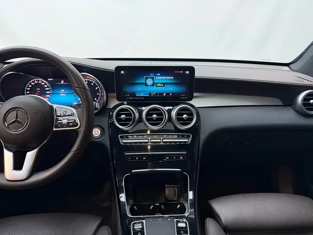 Mercedes-Benz GLC 2022 — фото 11