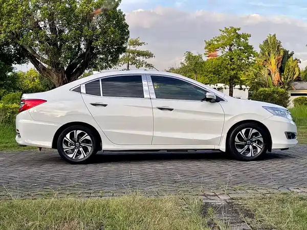 Honda Crider 2016
