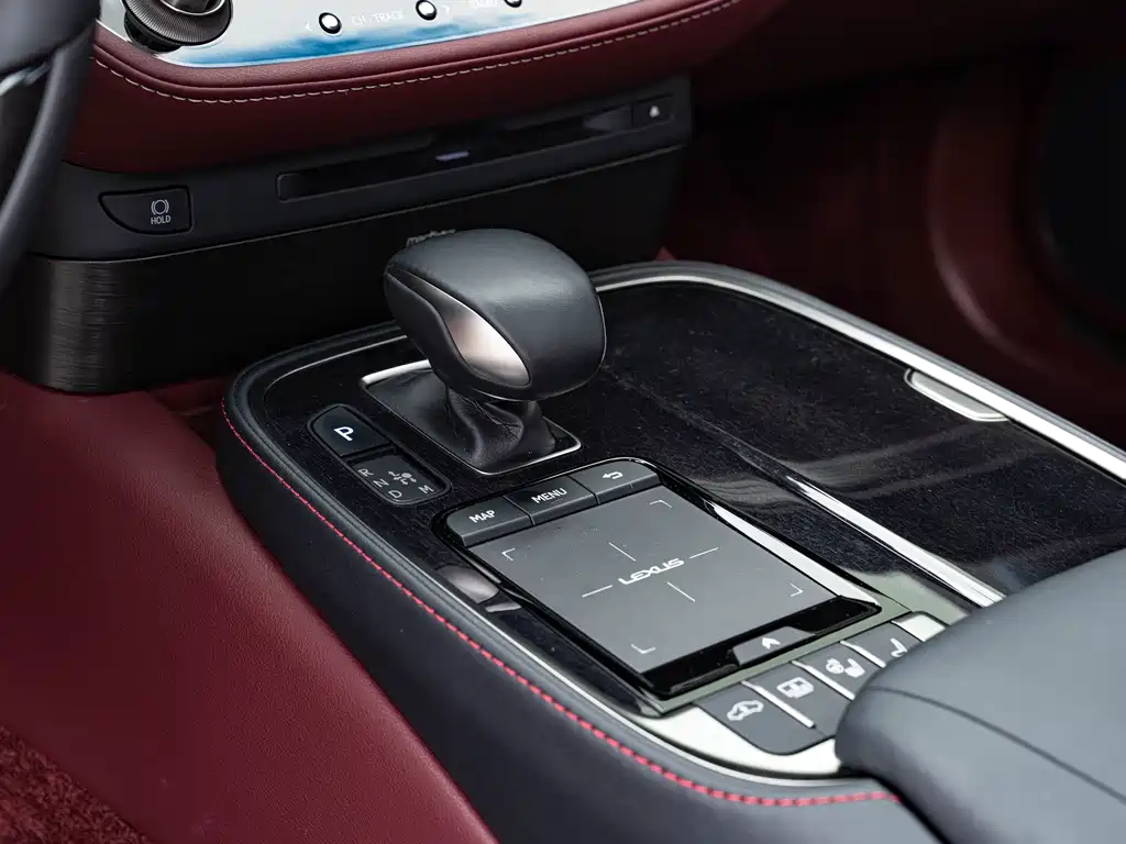 Lexus LS 2022 — фото 15