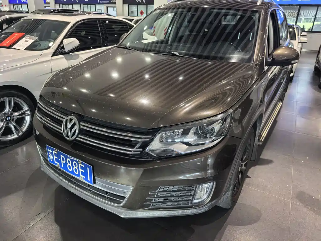 Volkswagen Tiguan 2015 — фото 1