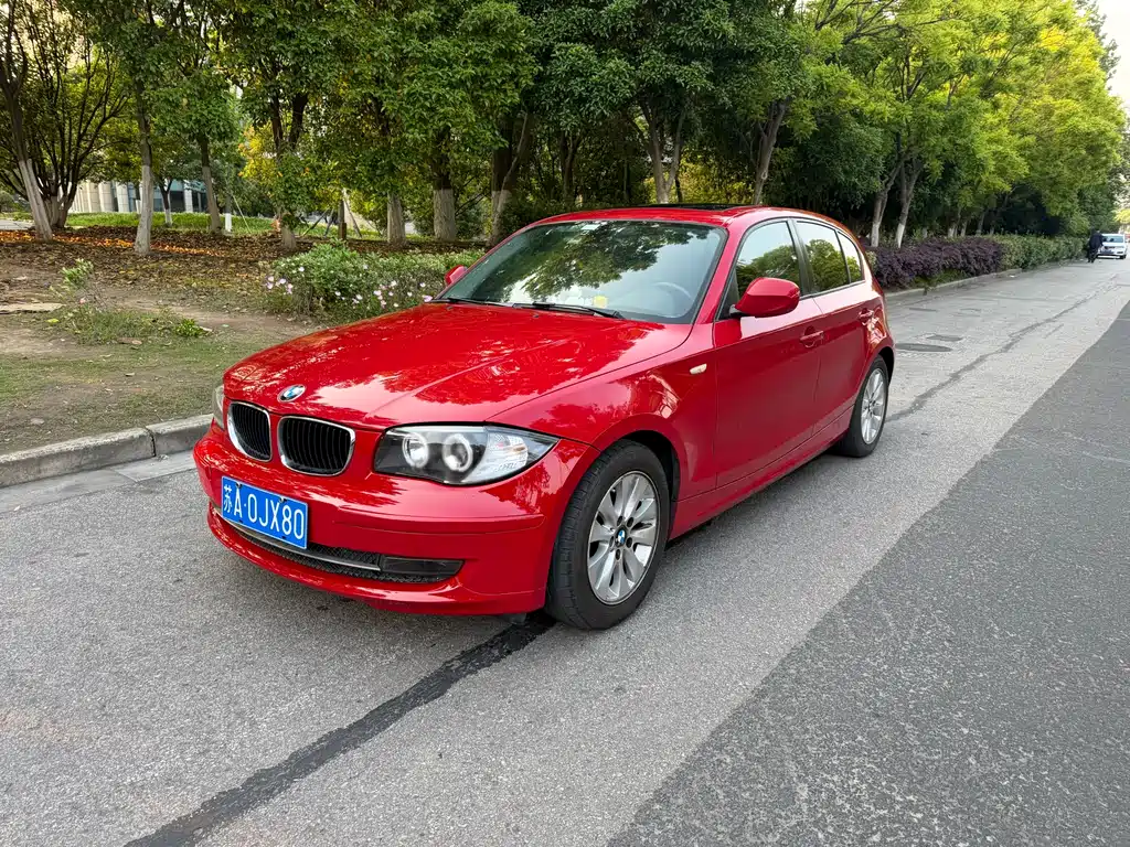 BMW 1 Series 2011 — фото 1