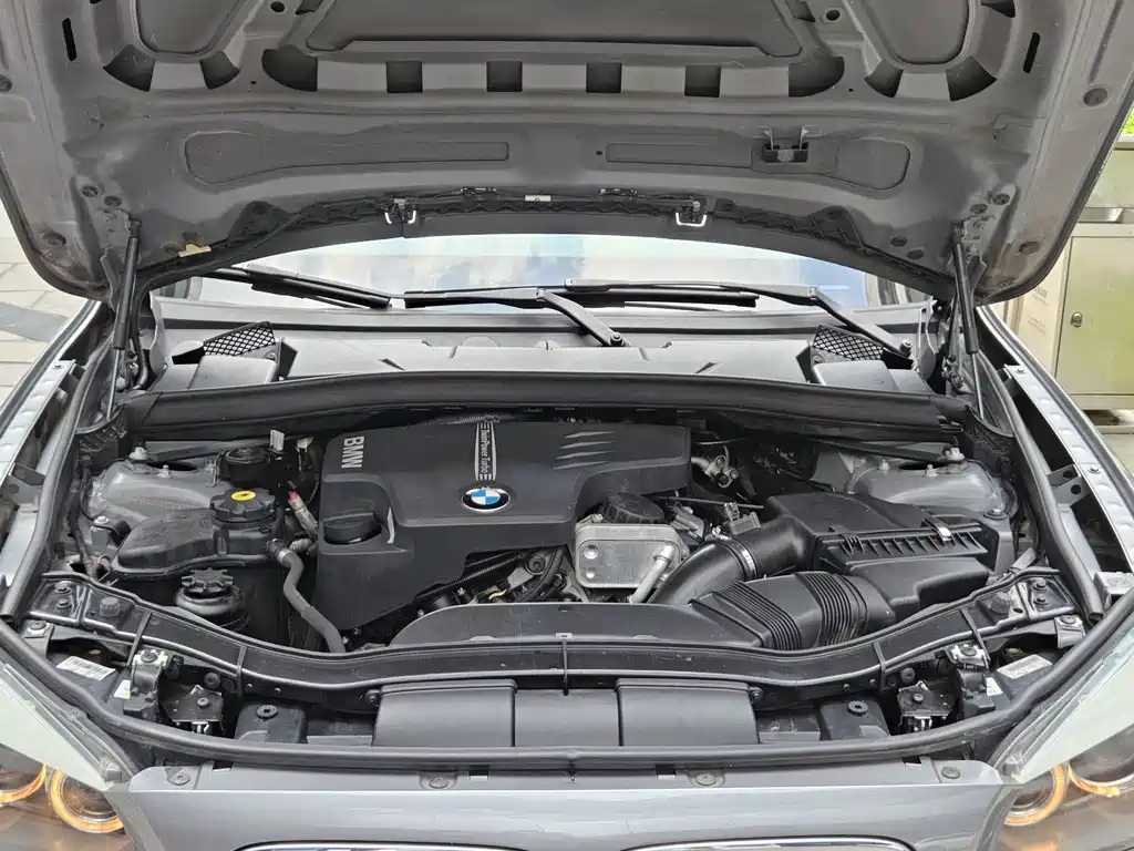 BMW X1 2012 — фото 10