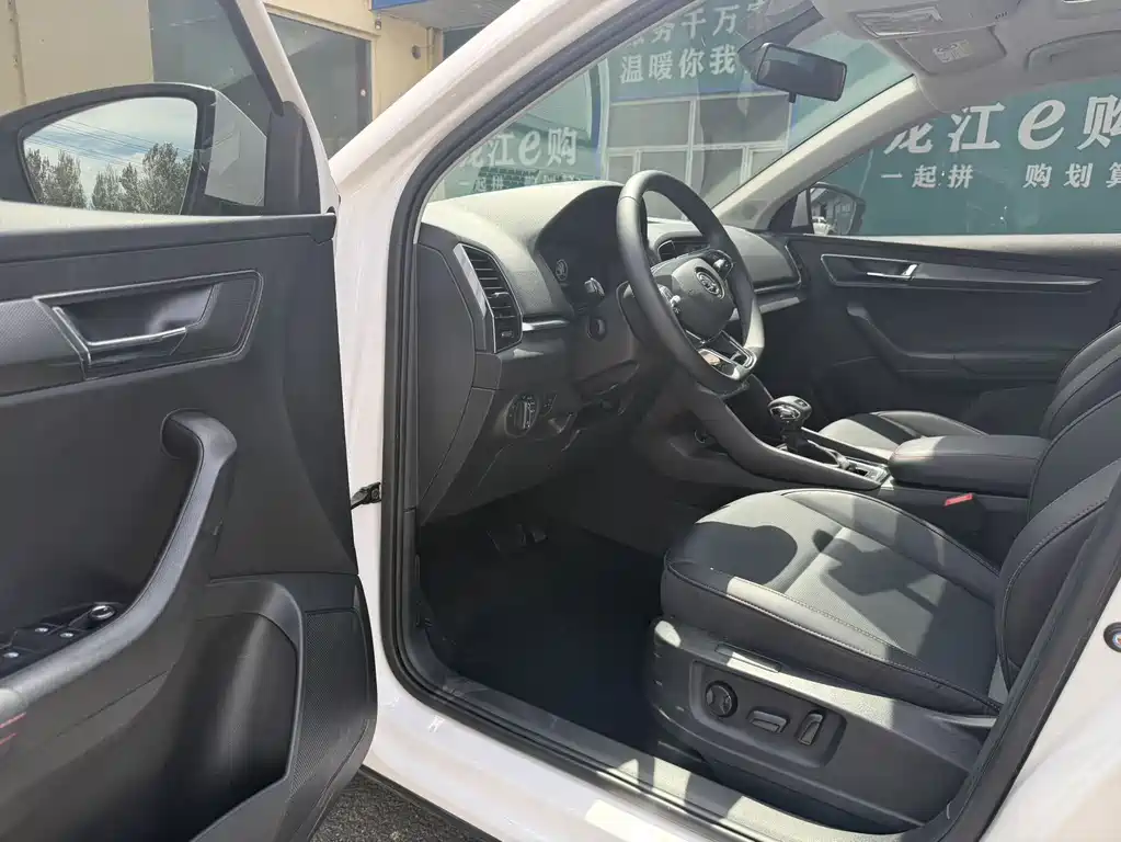 Skoda Karoq 2022 — фото 11